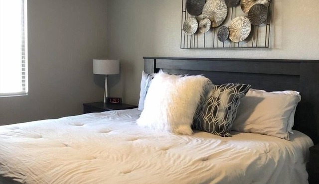 Beautiful 1-Bed 1-Bath in prime area of Scottsdale