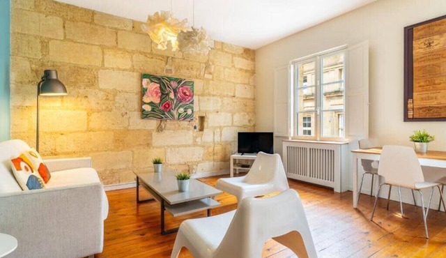 Beautiful apartment for 4 heart historic district, near rue St-Catherine