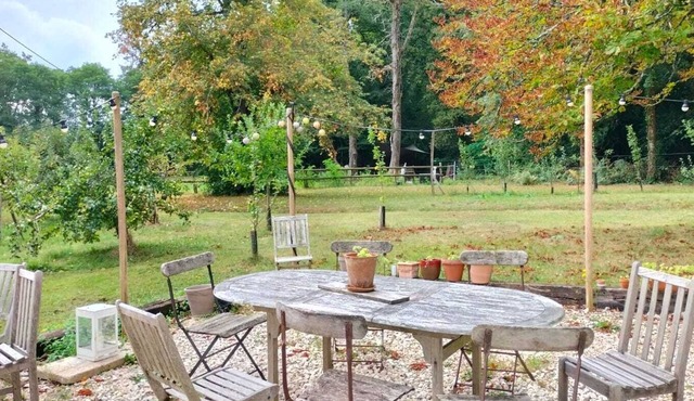 Belle Maison Ancienne Dans un Domaine Équestre