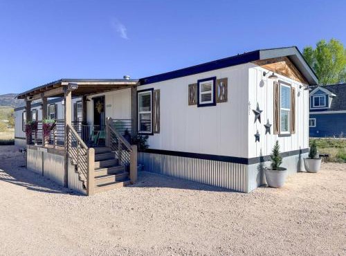 Buttercup Lake House