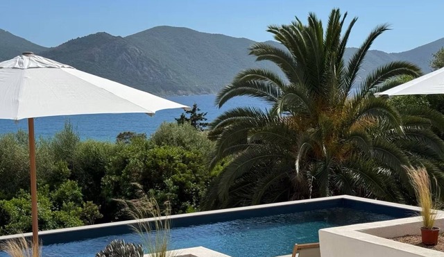 CASA PLEIN SUD - SWIMMING POOL - SUPERB SEA VIEW - 50 m from the beach, near Ajaccio