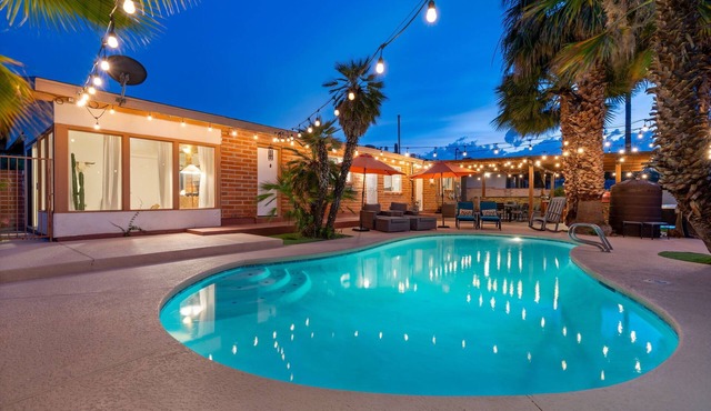 Casa Serena Pool, Spa, Putting Green & Yoga Room