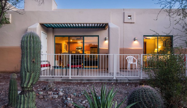 Castle Casita | Golf & Resort Views | Remodeled 2BR | Near JW Marriott | Sleeps 6