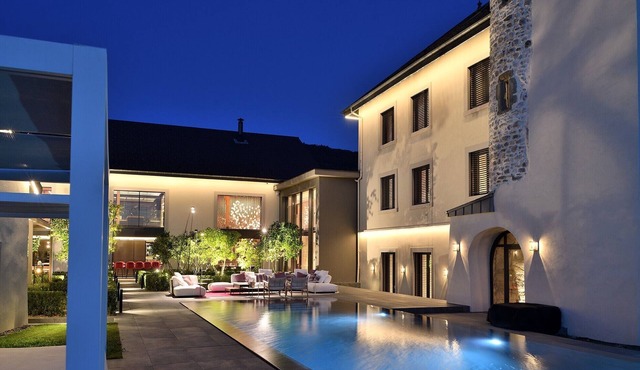 Château de Neydens – Luxury Villa near Geneva for 19 Guests