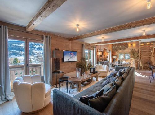 Chalet Chic Rénové à Proximité des Pistes – 5 Chambres pour 11 Personnes - FR-1-569-36