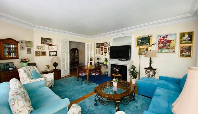 Champs Elysees Arc De Triomphe Exquisite 4 Bedroom Apartment