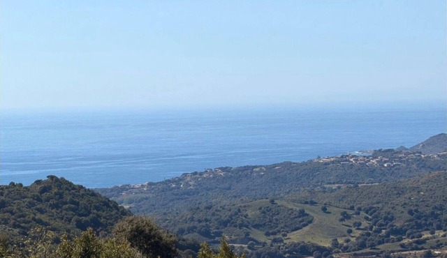 Charming 52 m² F2 on one level, sea view & magnificent sunset.