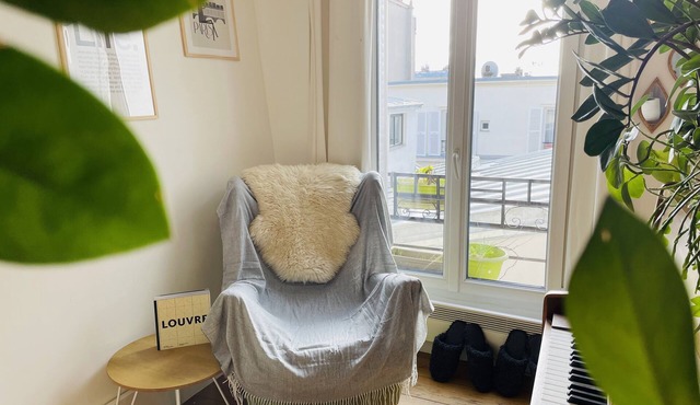 Charming apartment in the heart of Montmartre. On the street of Amélie Poulain