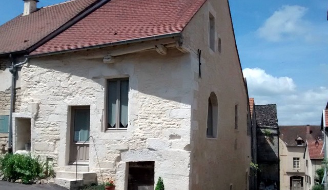 Charming medieval house in the heart of Flavigny-sur-Ozerain