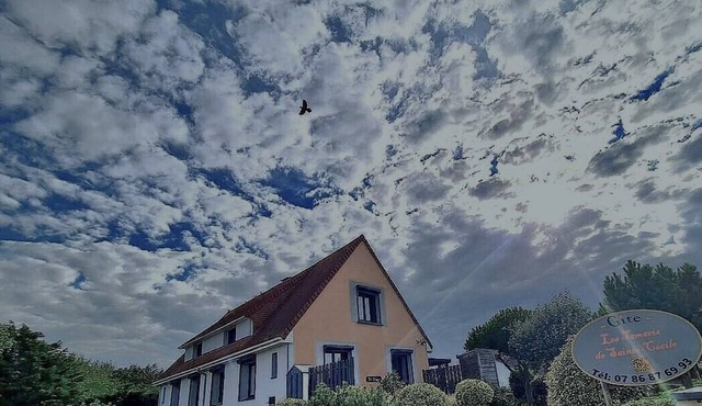 Charming villa in STE-CECILE, sea {very close) A 100M }