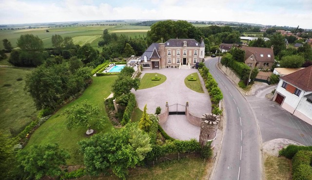 Chateau With Swimming Pool, Hot Tub and Sauna