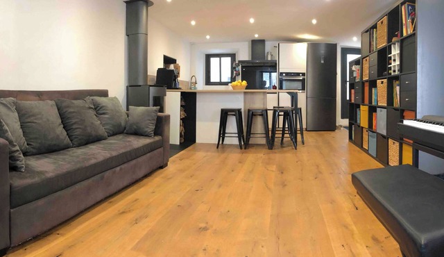 Chez Angelo - Beautiful, completely renovated family home in the heart of Nonza