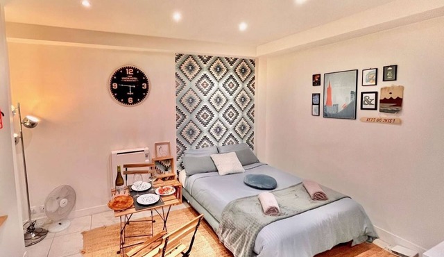 Clichy: peaceful and courtyard cocooning studio