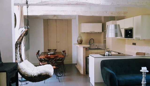 Comfortable loft in village located in the heart of the vineyard
