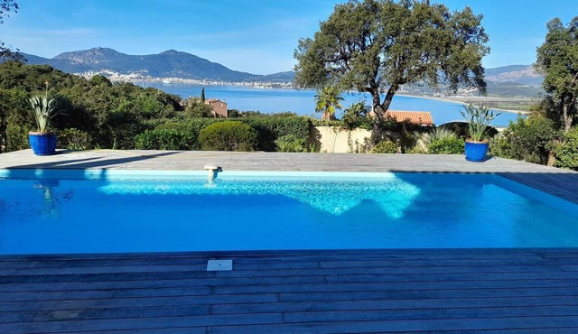Comfortable villa overlooking the Gulf of Ajaccio