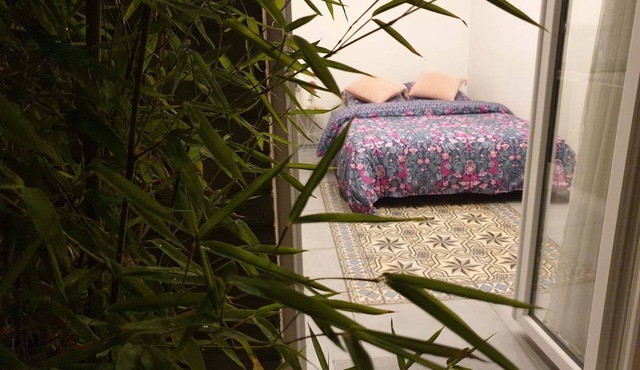 Cosy Studio on the Canal "Near train station & CDG - Paris - Parc des Expos".