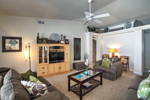 Cozy Lake Havasu City Retreat w/Deck & Pool Table