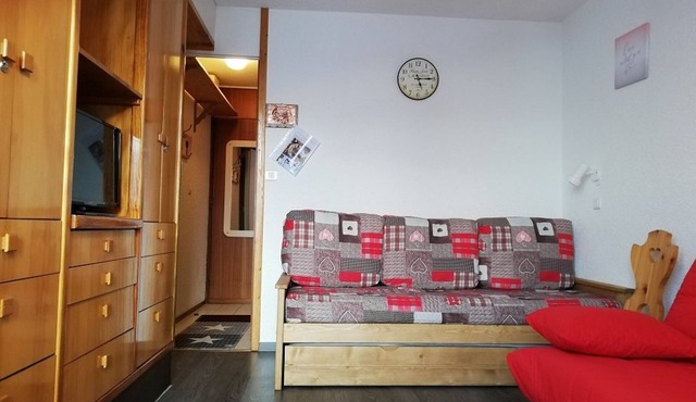 Cozy studio in Plagne Villages near slopes, balcony, 4 ppl