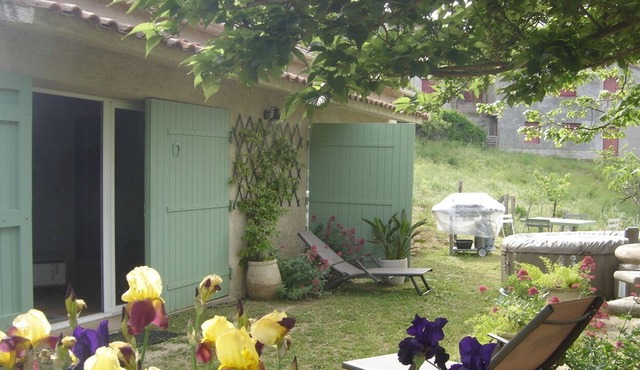 Detached house ideally located between sea and mountains
