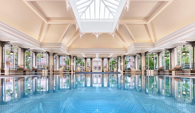 Disneyland® Hotel