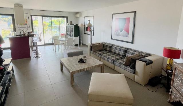 Grand 3 pièces avec terrasse vue mer tout confort