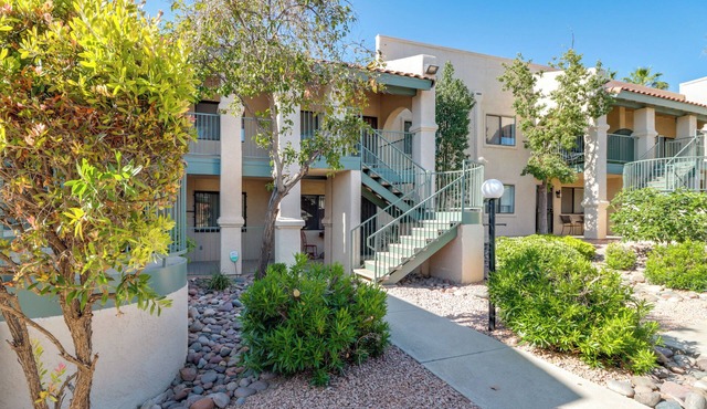 Hike, Swim & Shop: Tucson Condo w/Balcony