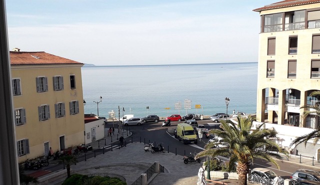 Historical center - Sea view and Saint François beach - 2 bedrooms and 2 bathrooms