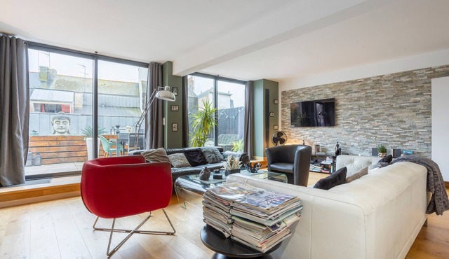 Holiday Home 'Grand Loft Plein Centre Concarneau' with Private Terrace