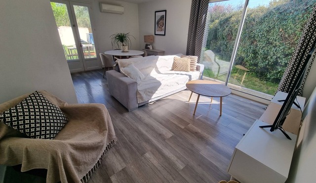 House for 4 persons, with garden and pool, quiet in the countryside Arles…