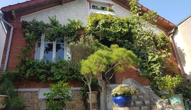 House with garden and jacuzzi a few minutes from Paris and Versailles