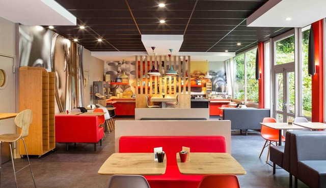 ibis Lannion Cote de Granit Rose