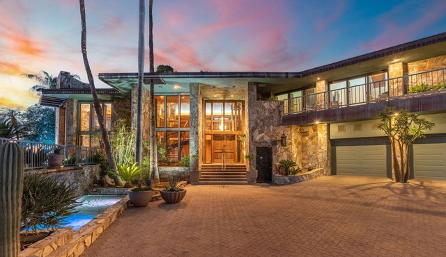 Iconic Hilltop Estate|270° Views on Piestewa Peak