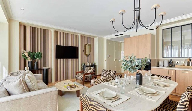 Incredible AC Apartment 3 bedrooms Center of Paris