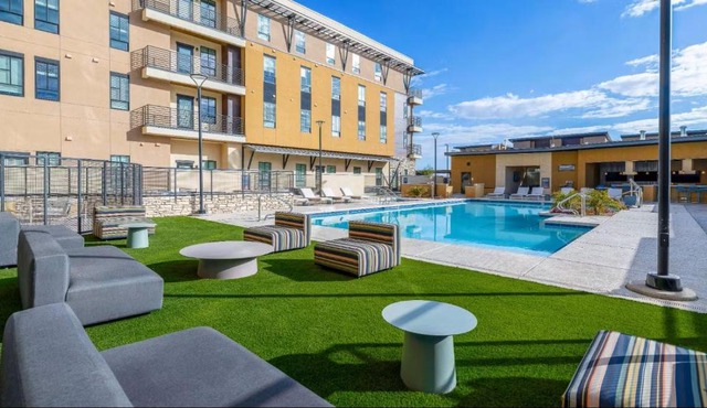 Landing Apartments - Solace at Ballpark Village