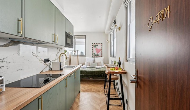 Lavie Maison Studio AC & Hot Tub