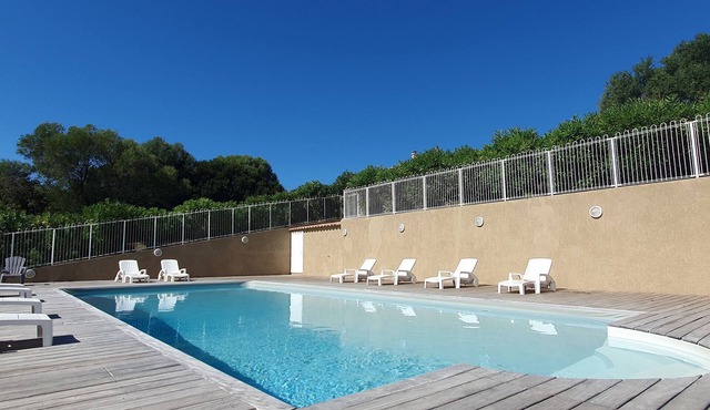 Les Hauts de Cagna estate of 3 villas with swimming pool 6 kms from the sea.PROMO