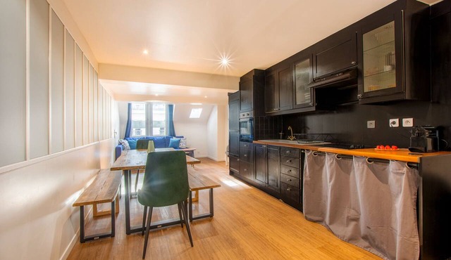 Lovely Luxury Duplex Heart OF Paris With Parking
