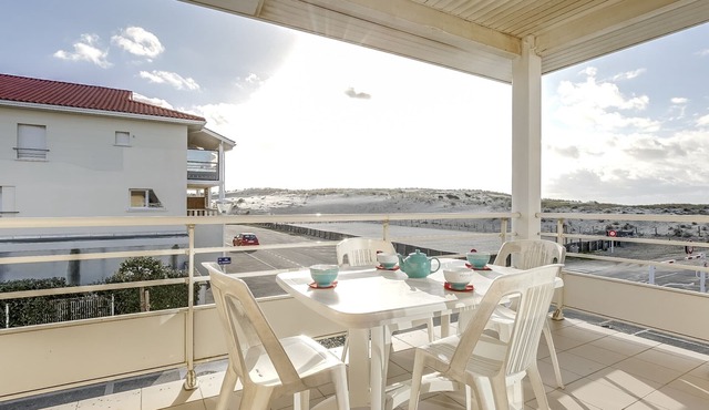 Lovely T3 apartment 50m from beach, balcony, parking, for 4