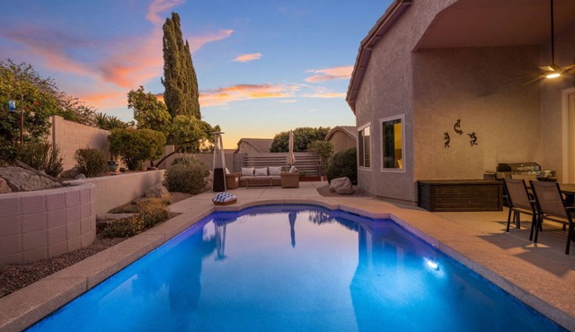 Luxe Desert Oasis w/Pool + Mtn Views