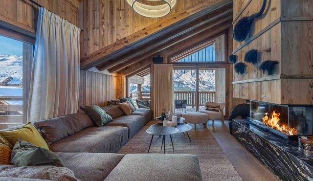 Luxury Chalet Apartment at Méribel's Ski Slopes with Parking