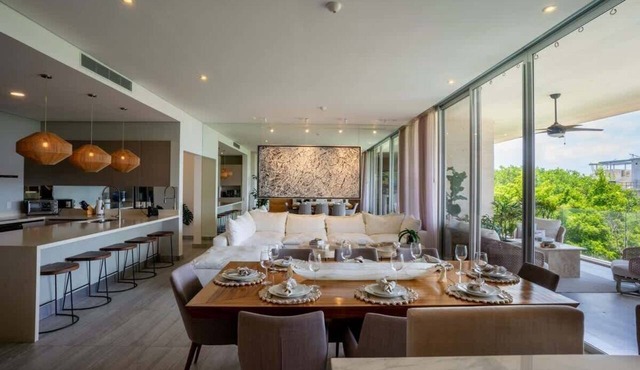 Luxury Condo | 3BR | Private Rooftop Pool | GYM