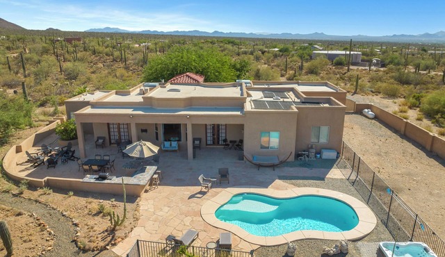 Luxury Desert Retreat w/Pool, Hot Tub & Sunset Views - private 5+ acres