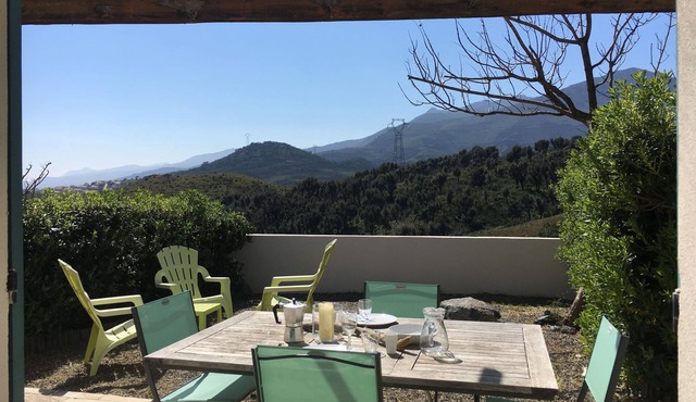 Mini villa, mountain and maquis view, near Bastia