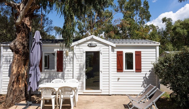 Mobile Home 'Village Camping De L'ostriconi 27' with Sea View, Shared Pool and Wi-Fi