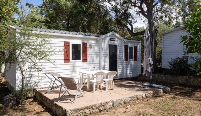 Mobile Home 'Village Camping De L'ostriconi 20': Sea View, Shared Pool & Wi-Fi