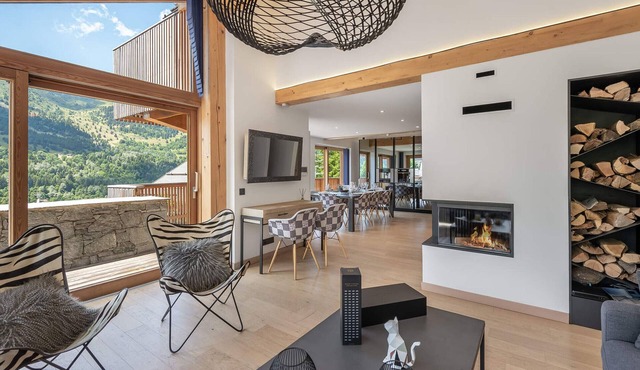 Modern chalet in Méribel with sauna and jacuzzi, 6 bedrooms
