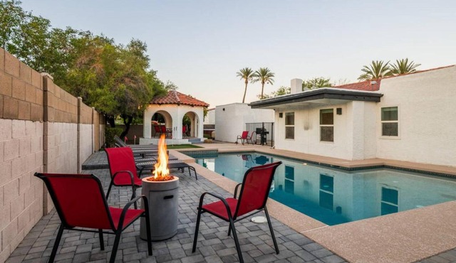 Moon Valley Manor