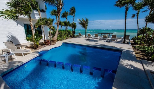 Oceanfront Lux Villa w/Infinity Pool! Book memorable services/tours!Onsite staff
