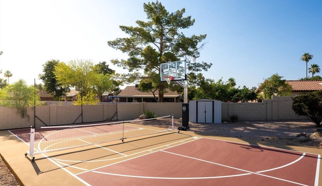 Pickleball Paradise! Sleeps 16 | Pool & Hot Tub
