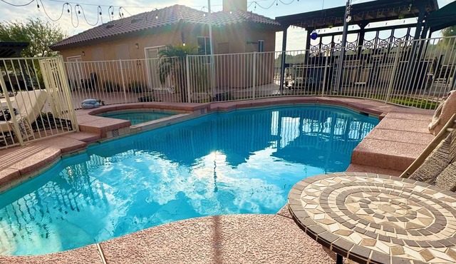 Poolhouse Retreat/Outdoor Oasis & Pets Welcome